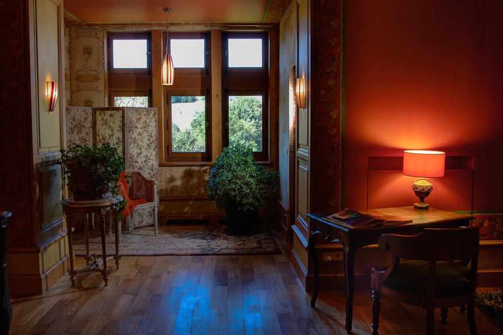 Chateau Du Besset Saint-Romain-de-Lerps Habitación foto